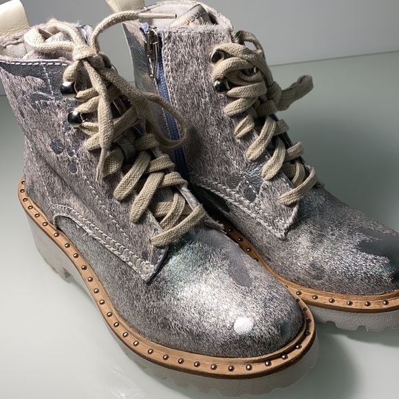 Very stylish and fashionable shoes! - Picture 2 of 6